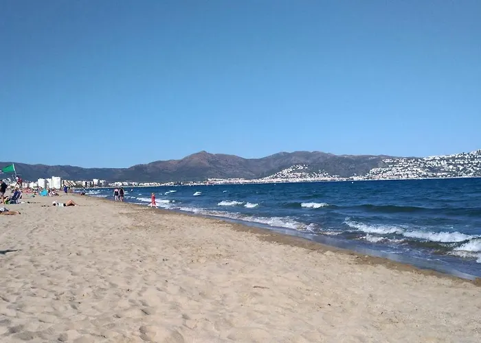 Bed & Breakfast & Panoramic Olivars Pau