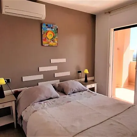 & Panoramic Olivars Bed & Breakfast