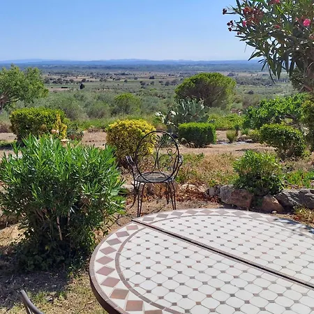 & Panoramic Olivars Bed and breakfast