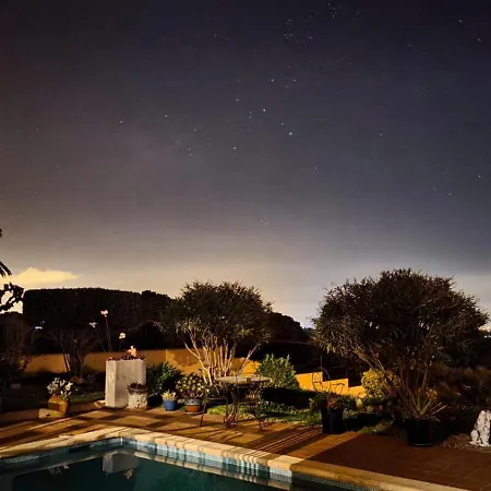 & Panoramic Olivars Bed & Breakfast